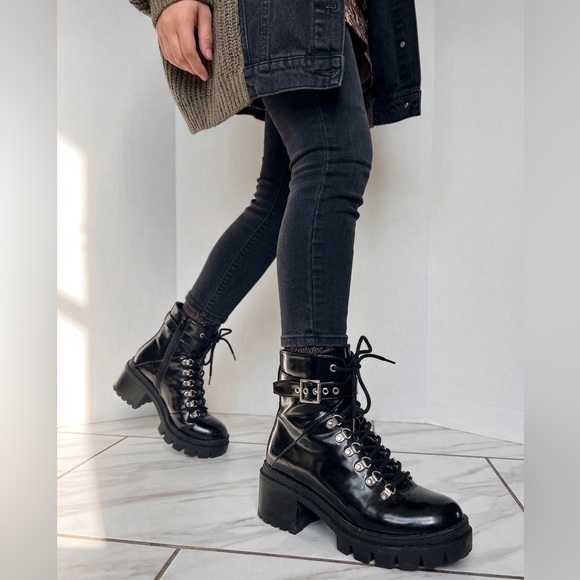 Jeffrey Campbell Shoes - Jeffrey Campbell "Czech" Platform Combat Boots. PRE OWNED SIZE 9M